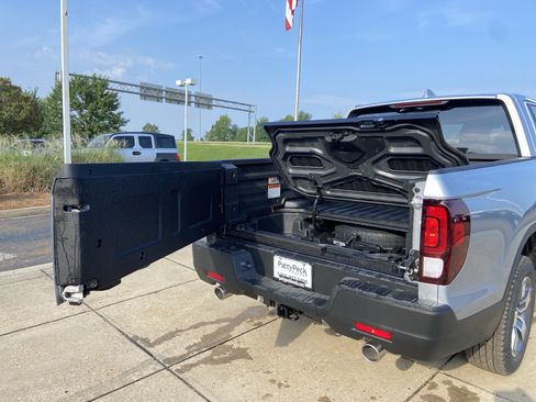 New 2026 Honda Ridgeline RTL image 17