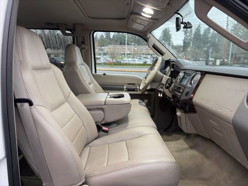 Used 2008 Ford F250 Lariat image 16