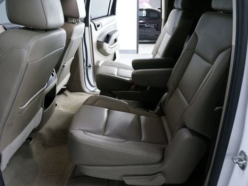 Used 2020 Chevrolet Suburban LT w/ Max Trailering Package image 29