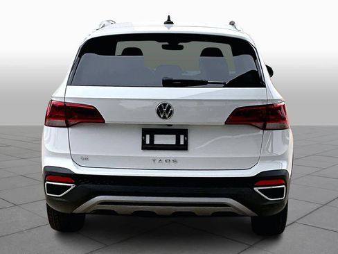 Used 2024 Volkswagen Taos SE image 5
