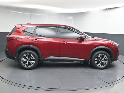 Used 2023 Nissan Rogue SV image 8
