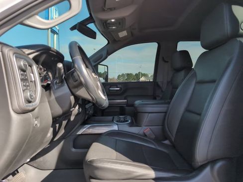 Used 2020 Chevrolet Silverado 2500 LTZ w/ LTZ Plus Package image 13