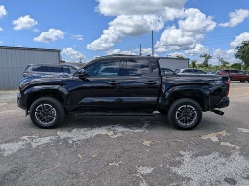 Used 2025 Toyota Tacoma TRD Sport AWD/4WD image 7