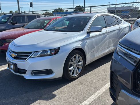 Used 2017 Chevrolet Impala LT w/ Convenience Package FWD image 1
