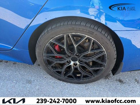 Used 2018 Kia Stinger GT2 image 13