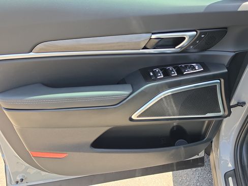 Certified 2025 Kia Telluride SX X-Line AWD/4WD image 19
