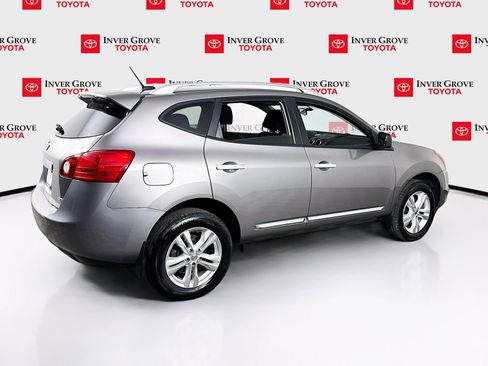 Used 2015 Nissan Rogue S w/ Convenience Package AWD/4WD image 5