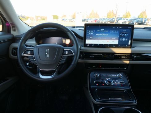 Used 2021 Lincoln Nautilus FWD w/ Equipment Group 101A image 19