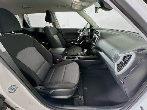 Used 2024 Kia Soul LX w/ Option Group 015 image 29