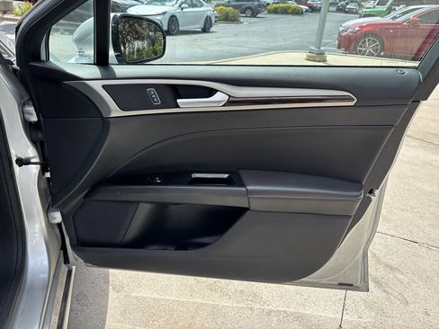 Used 2013 Ford Fusion SE FWD image 35