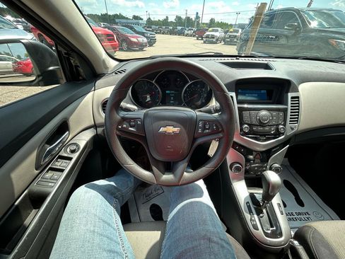 Used 2014 Chevrolet Cruze LS FWD image 27