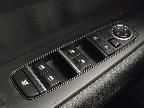 Used 2019 Kia Forte LXS FWD image 27