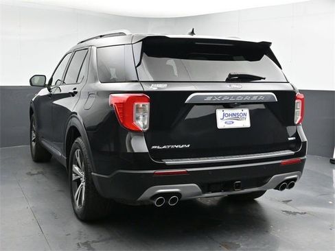 Used 2020 Ford Explorer Platinum image 11