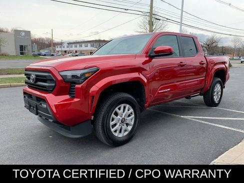 Used 2025 Toyota Tacoma SR5 AWD/4WD image 8