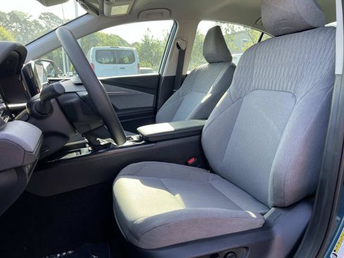 Used 2026 Toyota Camry LE w/ Convenience Package FWD image 17