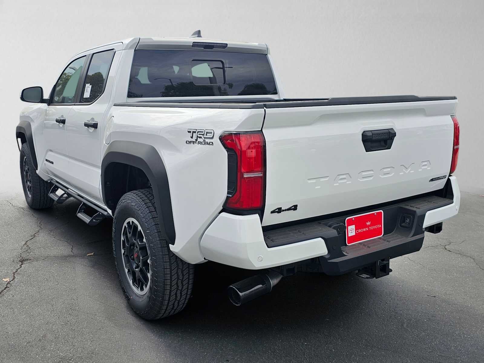 New 2026 Toyota Tacoma TRD Off-Road w/ TRD Off Road Upgrade Package AWD/4WD image 5