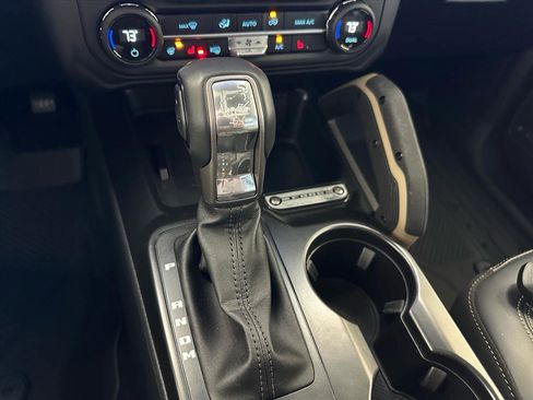 Certified 2025 Ford Bronco Badlands image 44