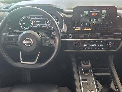 Used 2023 Nissan Pathfinder SL w/ SL Premium Package AWD/4WD image 13