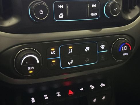 Used 2019 Chevrolet Colorado ZR2 AWD/4WD image 16