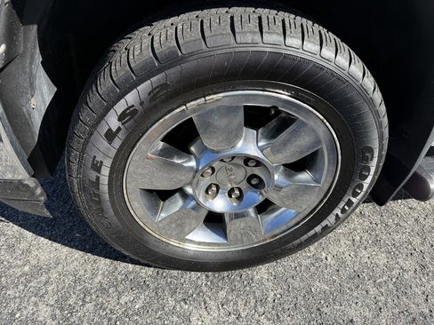 Used 2010 GMC Sierra 1500 SLE w/ Regional Value Package RWD image 8
