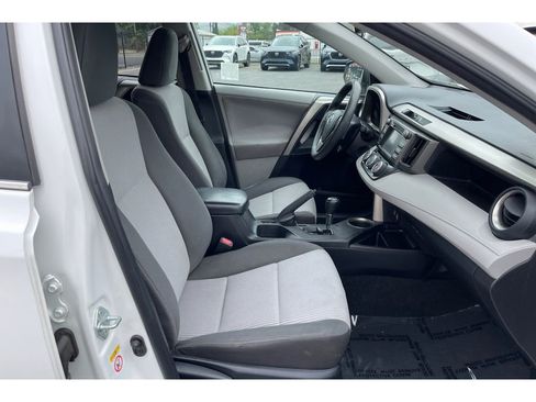 Used 2013 Toyota RAV4 LE FWD image 19