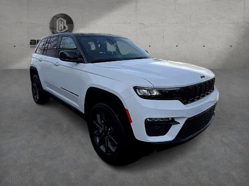 New 2025 Jeep Grand Cherokee Limited image 3