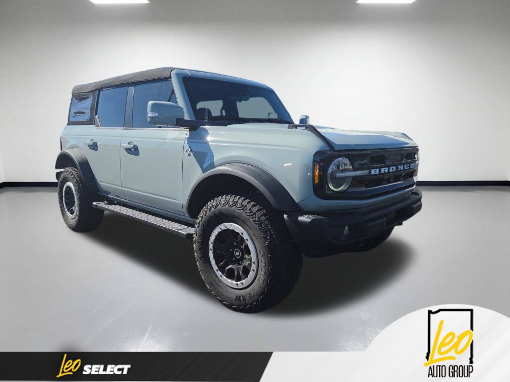 Used 2023 Ford Bronco Outer Banks w/ Sasquatch Package AWD/4WD image 2