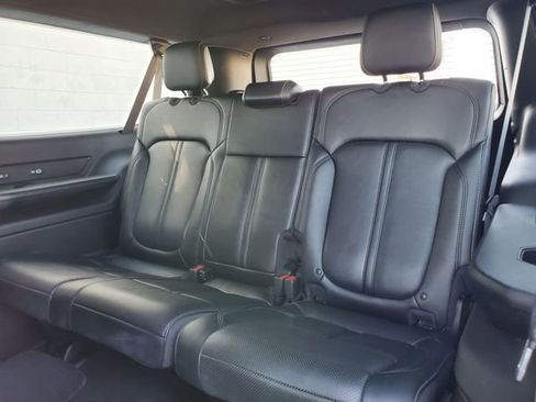 Used 2024 Jeep Wagoneer L Series II w/ Flexible Seating Group image 34