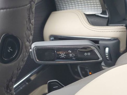 Certified 2023 Lincoln Corsair Standard w/ Equipment Group 101A image 17