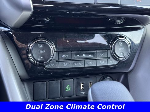 Used 2024 Mitsubishi Eclipse Cross SE image 9