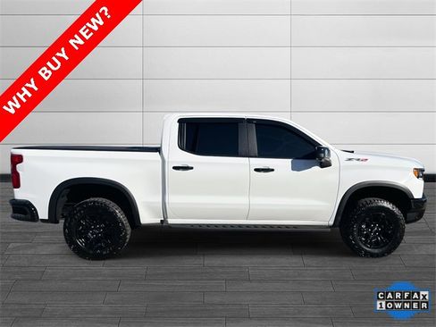 Used 2025 Chevrolet Silverado 1500 ZR2 w/ Technology Package image 2