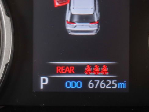 Used 2022 Toyota RAV4 LE AWD/4WD image 16