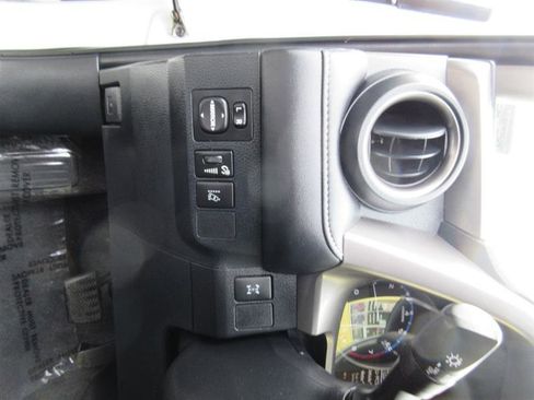 Used 2017 Toyota RAV4 XLE image 11