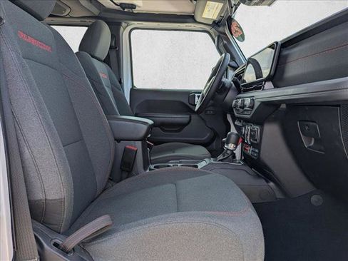 Used 2025 Jeep Wrangler Unlimited Rubicon image 20