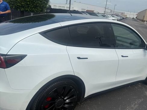 Used 2022 Tesla Model Y Performance AWD/4WD image 6