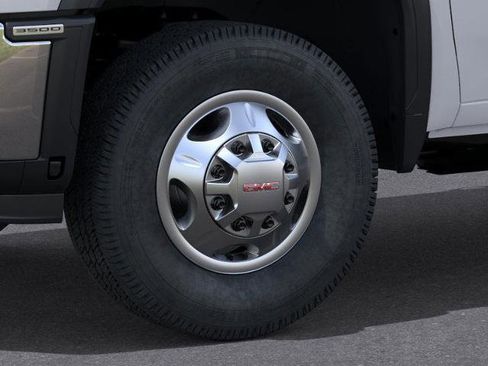 New 2026 GMC Sierra 3500 Pro image 9