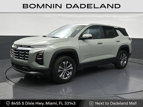 Used 2025 Chevrolet Equinox LT FWD image 1
