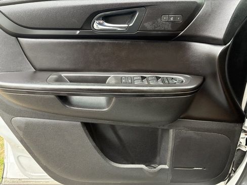 Used 2017 Chevrolet Traverse LT AWD/4WD image 15