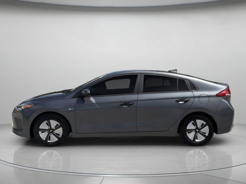 Used 2018 Hyundai Ioniq Blue FWD image 5