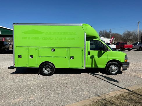 Used 2019 Chevrolet Express 3500 G3500 139 w/ Power Convenience Package image 3