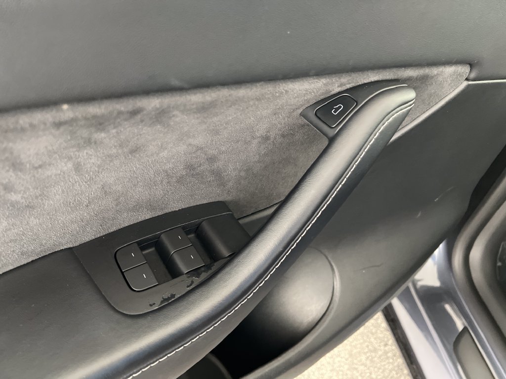 Used 2022 Tesla Model Y Performance AWD/4WD image 14