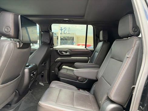 Used 2023 Chevrolet Suburban High Country w/ Advanced Technology Package AWD/4WD image 10