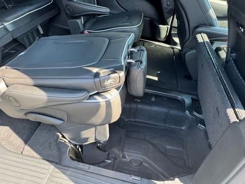 New 2026 Chrysler Pacifica Limited w/ S Appearance Package image 16