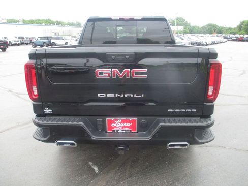 Used 2023 GMC Sierra 1500 Denali w/ Denali Reserve Package AWD/4WD image 7