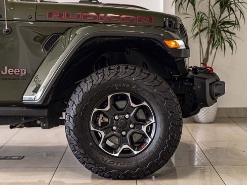 Used 2023 Jeep Wrangler Unlimited Rubicon w/ Dual Top Group AWD/4WD image 11