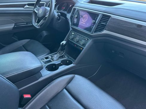 Certified 2021 Volkswagen Atlas SE image 17