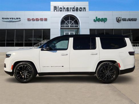 Used 2024 Jeep Grand Wagoneer Series III w/ Rear Seat Video Group 1 image 3