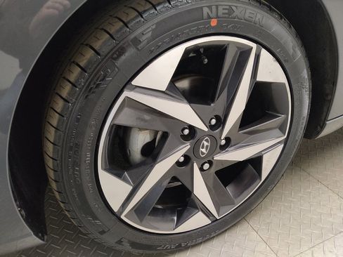 Used 2023 Hyundai Elantra Limited FWD image 31