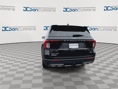 New 2026 Ford Explorer Active w/ Active Comfort Package image 7