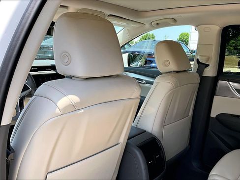 Used 2021 Cadillac XT5 Premium Luxury image 22